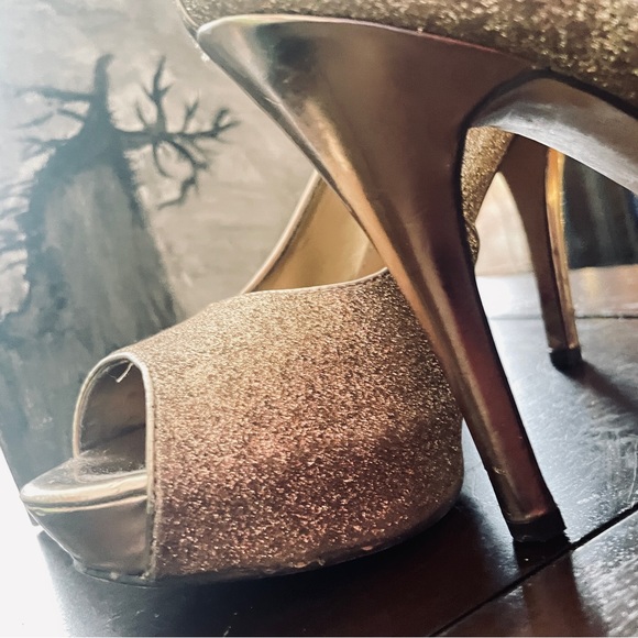 Gold sparkling open toe high heels - Picture 2 of 4
